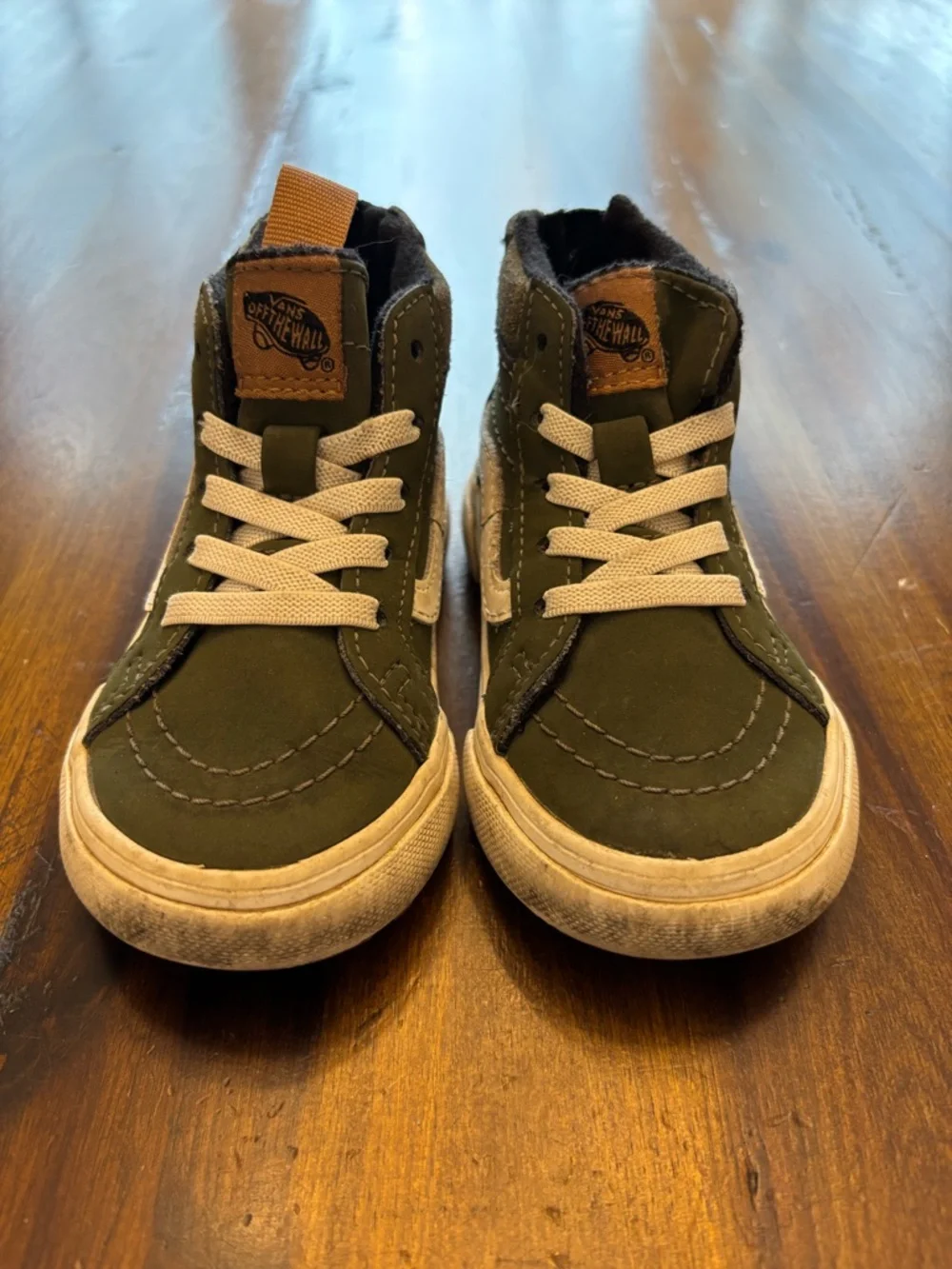 Size 6 Vans - Picture 1 of 5
